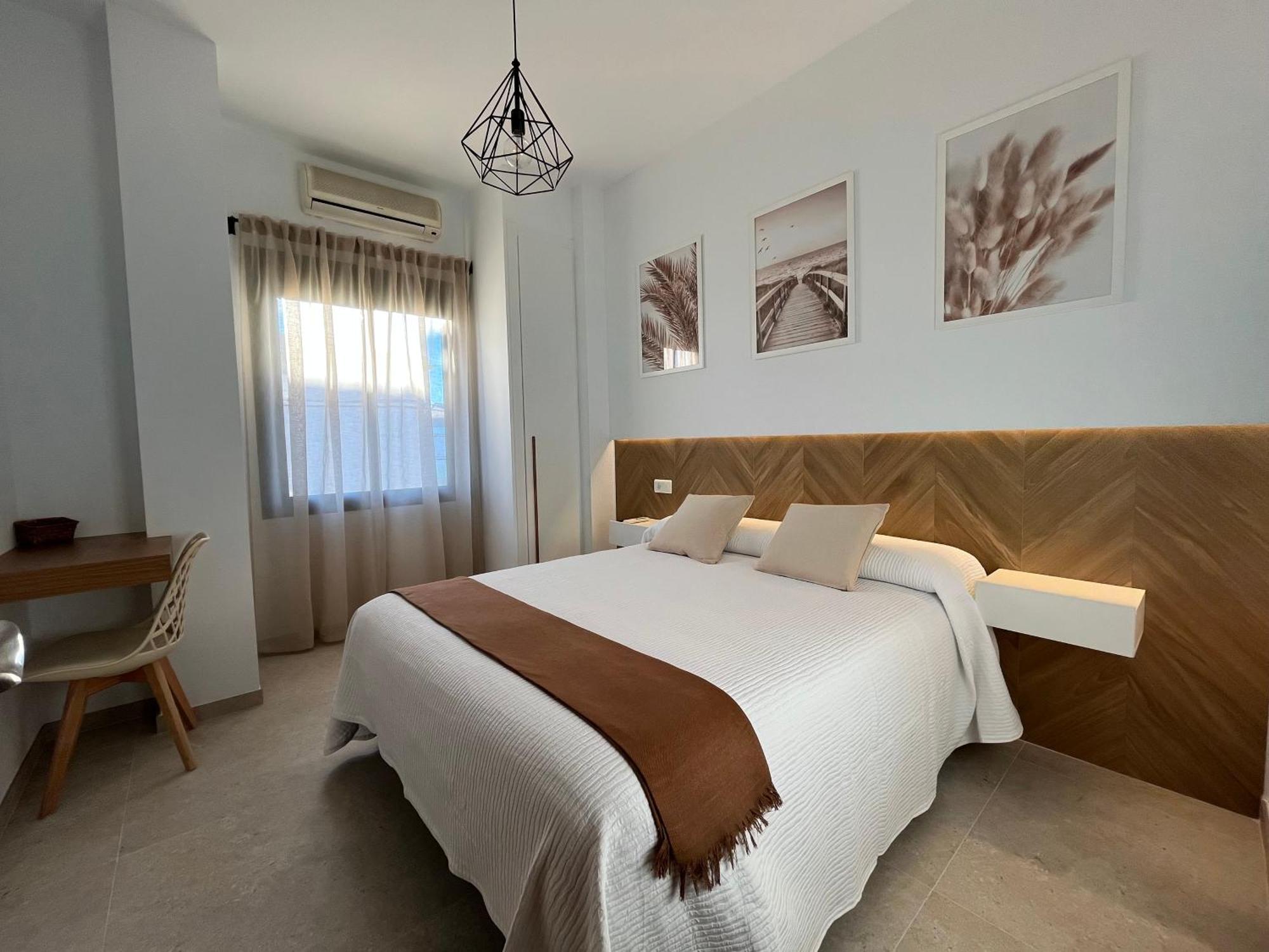 Hostal Parador De Los Llanos Torreorgaz Zewnętrze zdjęcie