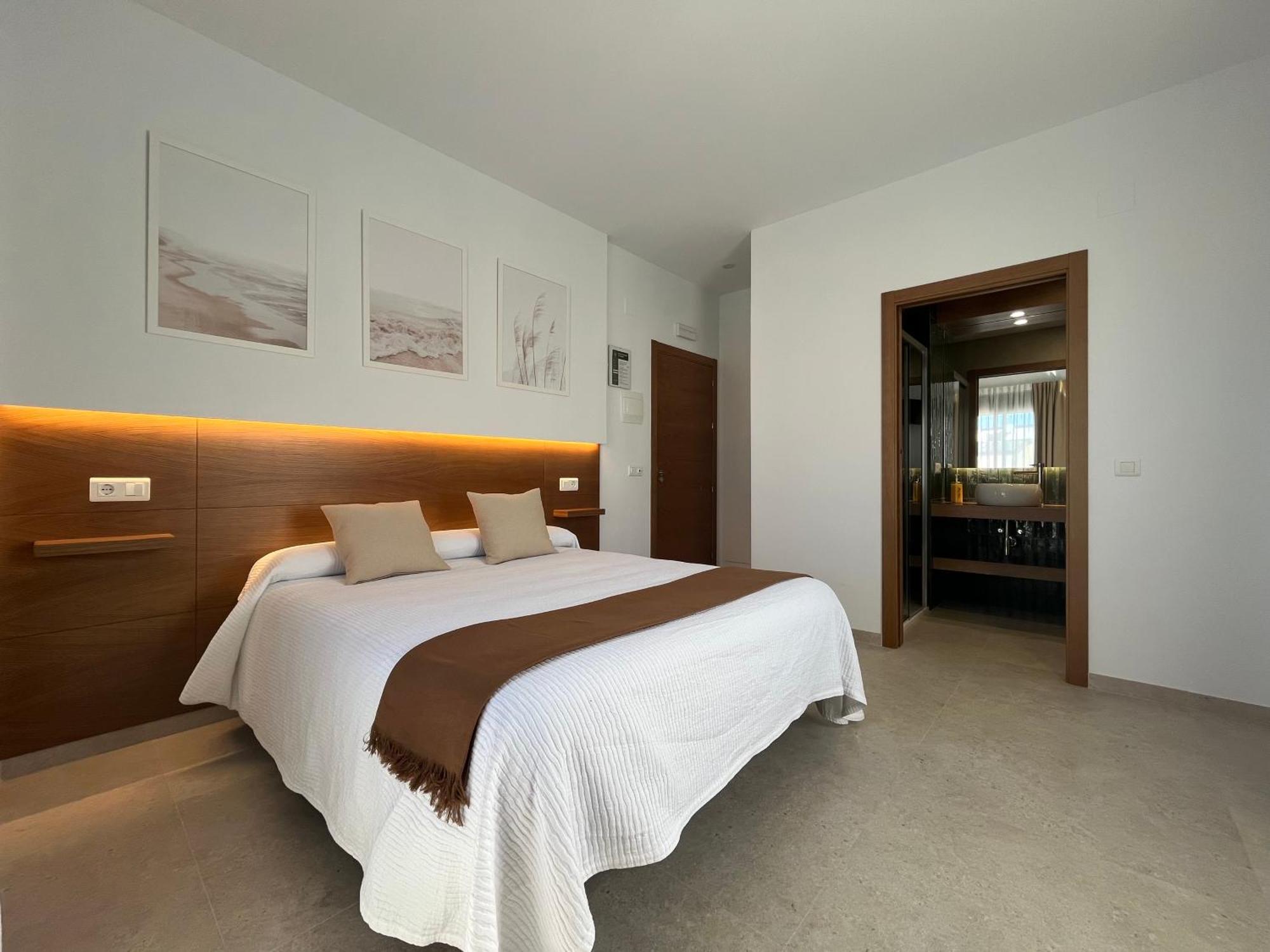 Hostal Parador De Los Llanos Torreorgaz Zewnętrze zdjęcie