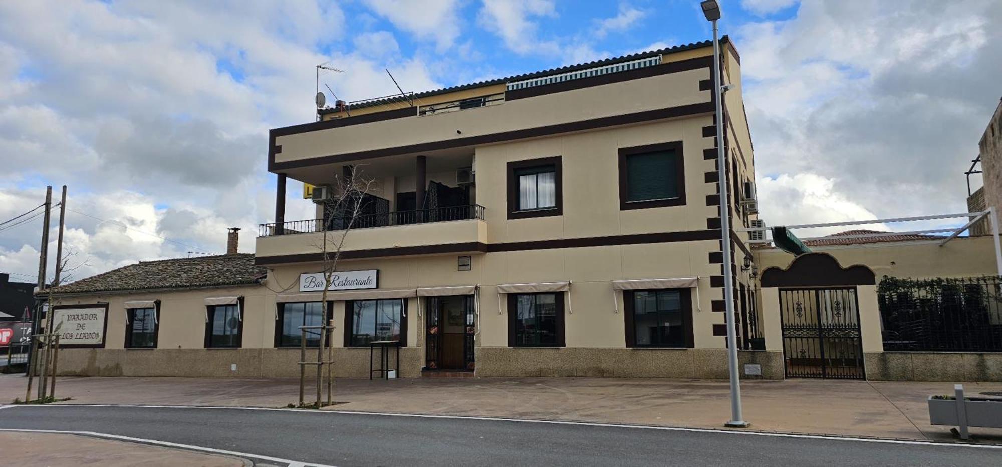 Hostal Parador De Los Llanos Torreorgaz Zewnętrze zdjęcie