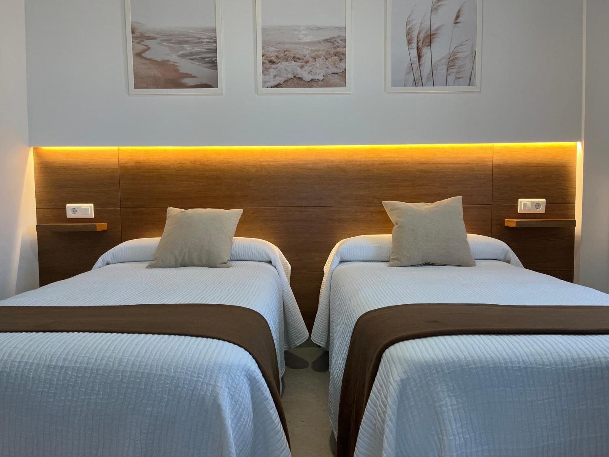 Hostal Parador De Los Llanos Torreorgaz Zewnętrze zdjęcie